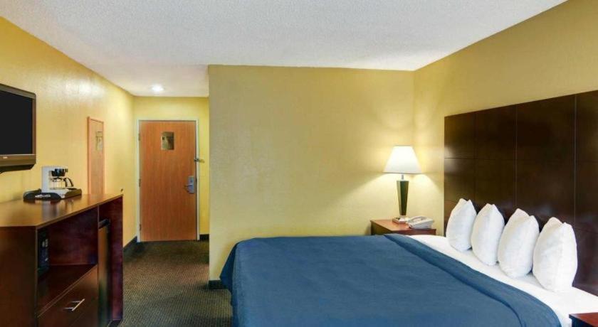 Quality Inn & Suites Grand Prairie Exterior foto